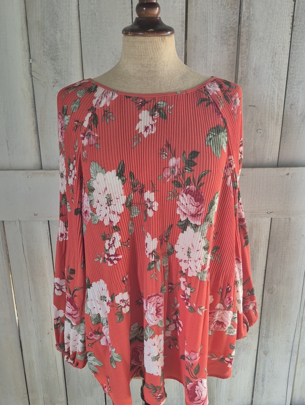 bobeau Coral Floral Pleated Tunic